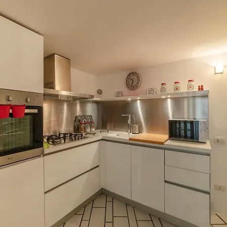 Guesthost - Navona Pretty Appartement